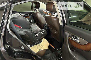 Внедорожник / Кроссовер Infiniti QX70 2013 в 