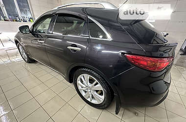 Внедорожник / Кроссовер Infiniti QX70 2013 в 