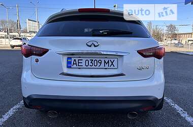 Внедорожник / Кроссовер Infiniti QX70 2015 в Днепре