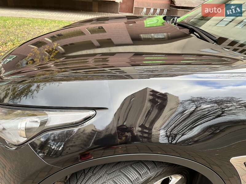 Позашляховик / Кросовер Infiniti QX70 2014 в Києві
