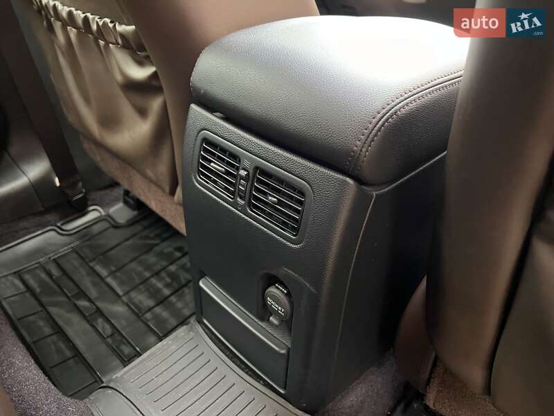 Позашляховик / Кросовер Infiniti QX70 2014 в Києві