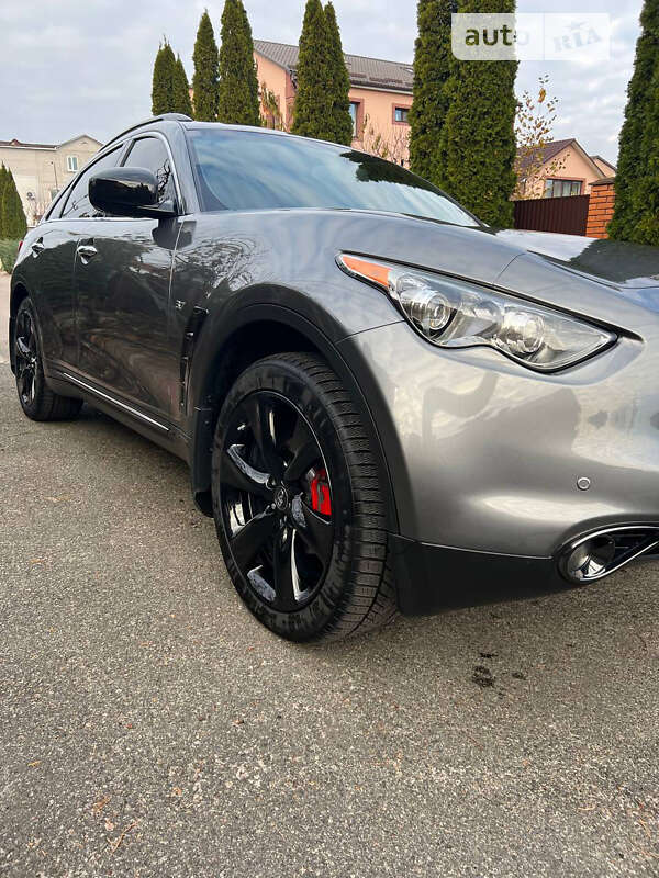 Позашляховик / Кросовер Infiniti QX70 2016 в Вишневому