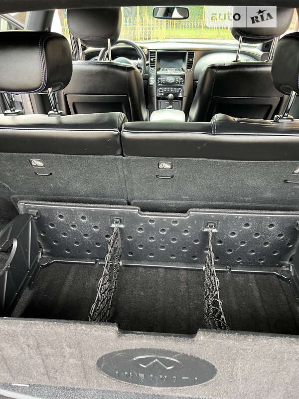 Позашляховик / Кросовер Infiniti QX70 2016 в Вишневому