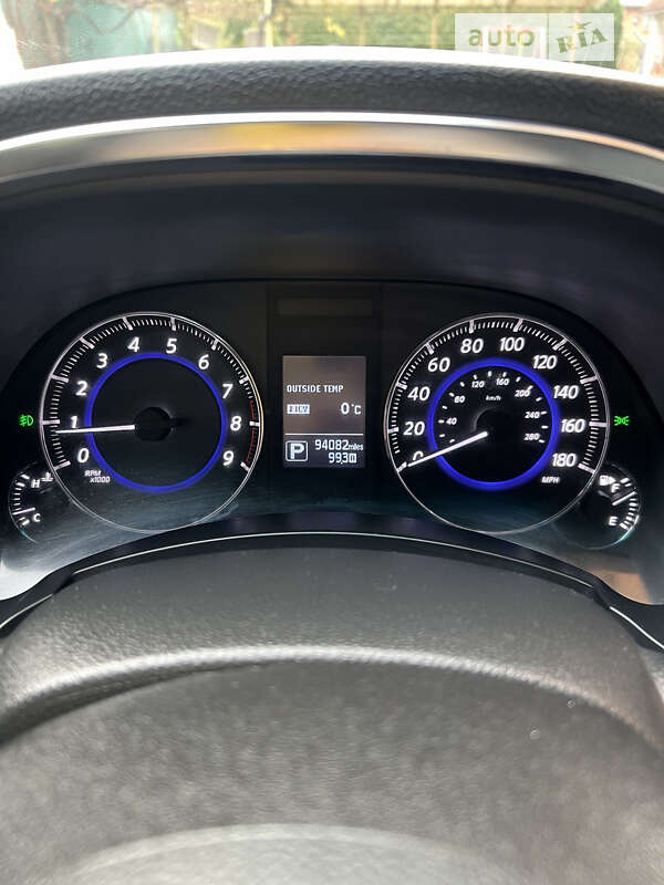 Позашляховик / Кросовер Infiniti QX70 2016 в Вишневому