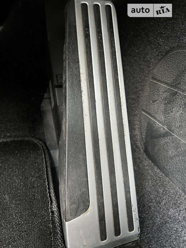 Позашляховик / Кросовер Infiniti QX70 2016 в Вишневому