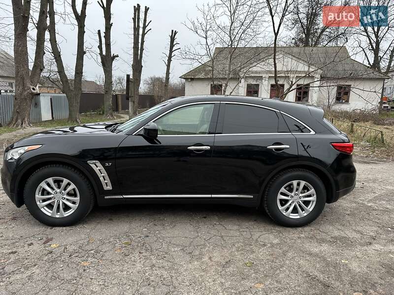 Внедорожник / Кроссовер Infiniti QX70 2016 в Киеве