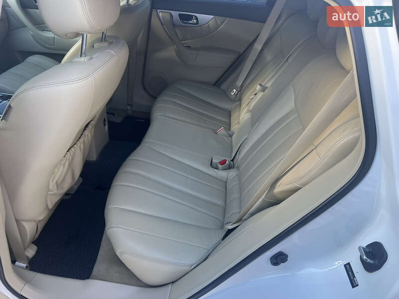 Внедорожник / Кроссовер Infiniti QX70 2013 в Ивано-Франковске