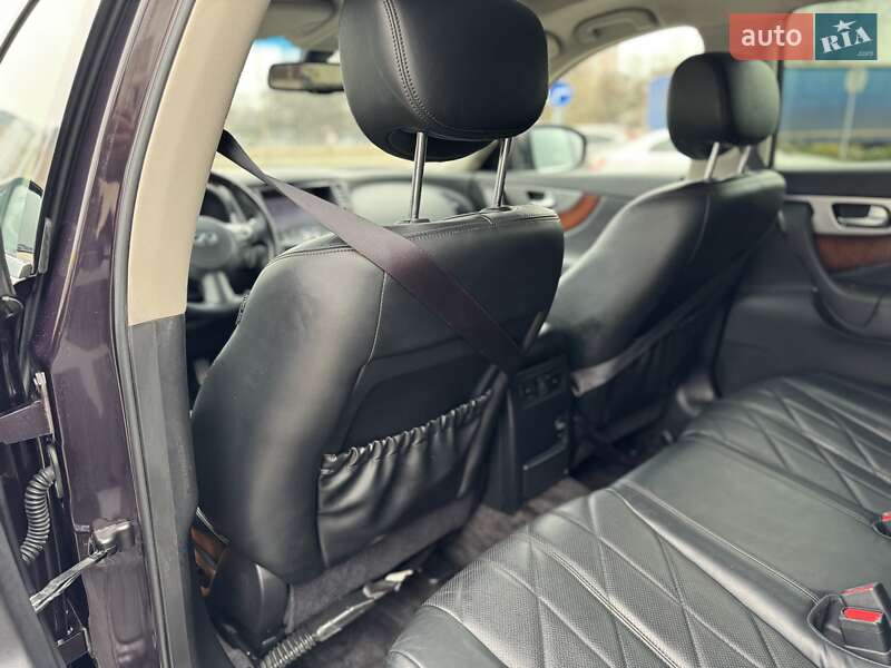 Внедорожник / Кроссовер Infiniti QX70 2013 в Киеве