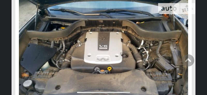Внедорожник / Кроссовер Infiniti QX70 2015 в Львове
