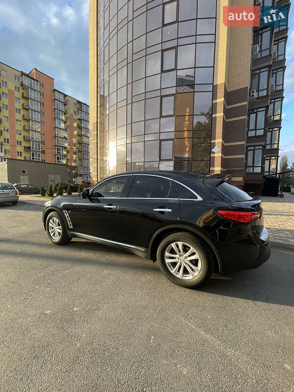 Внедорожник / Кроссовер Infiniti QX70 2017 в Чернигове