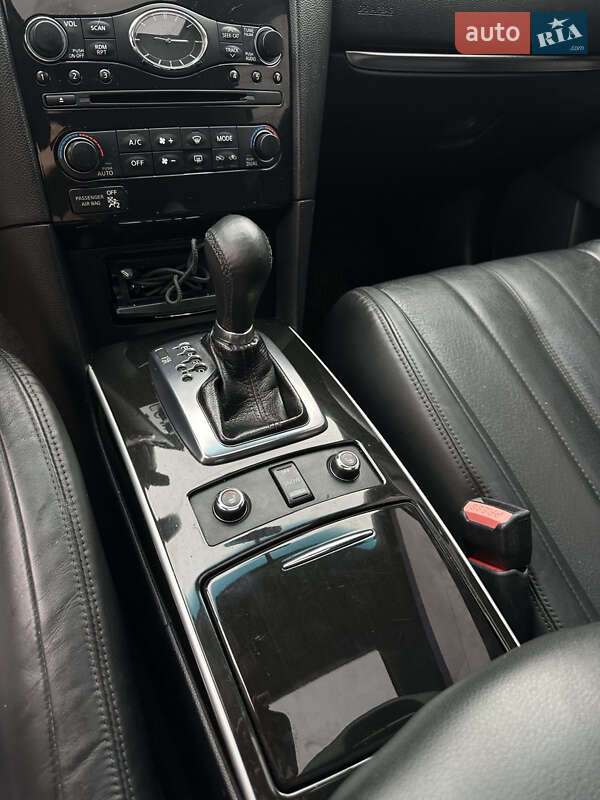 Внедорожник / Кроссовер Infiniti QX70 2015 в Ивано-Франковске