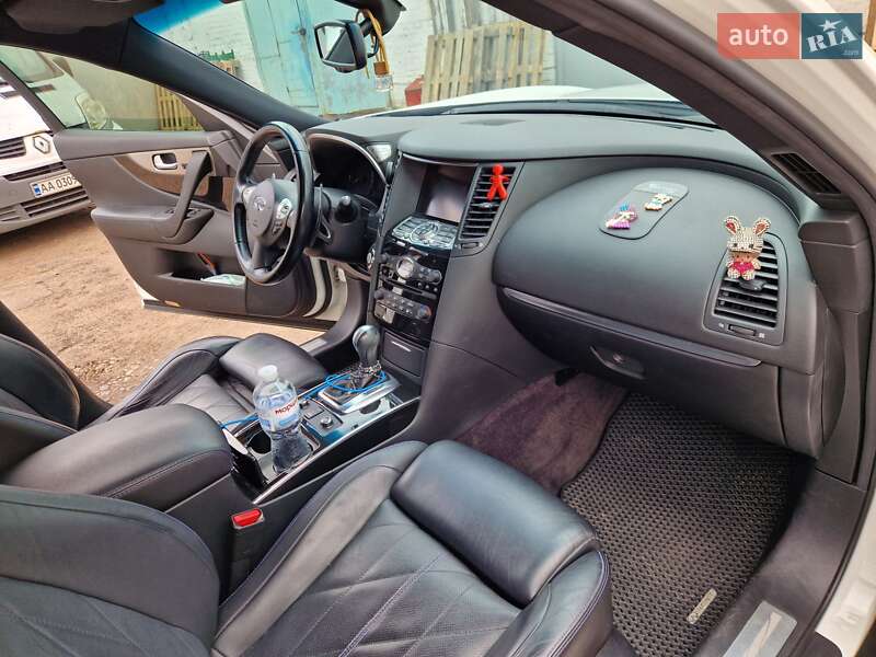 Позашляховик / Кросовер Infiniti QX70 2016 в Києві