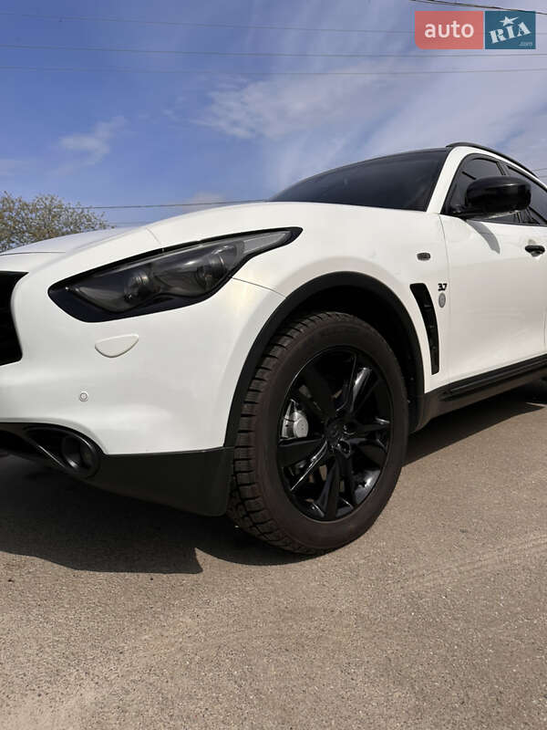 Внедорожник / Кроссовер Infiniti QX70 2013 в Киеве фото 14 Внедорожник / Кроссовер Infiniti QX70 2013 в Киеве