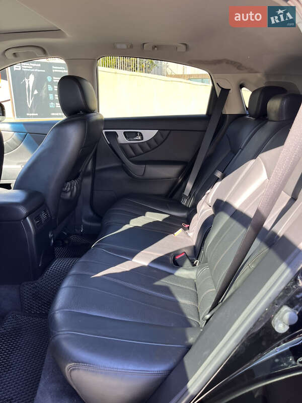 Позашляховик / Кросовер Infiniti QX70 2015 в Одесі