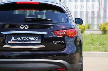 Внедорожник / Кроссовер Infiniti QX70 2014 в Киеве