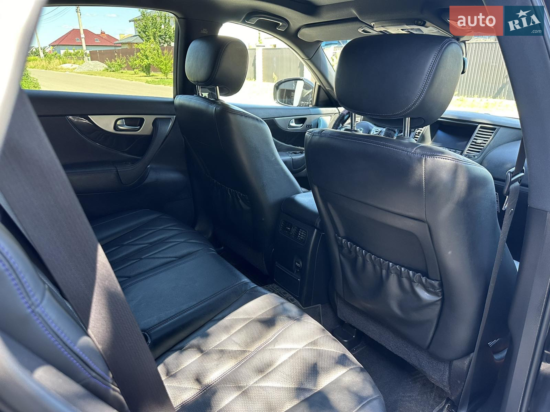 2016 Infiniti QX70 - мініатюра 17