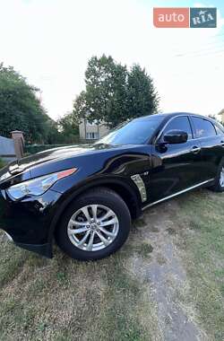 Внедорожник / Кроссовер Infiniti QX70 2016 в 