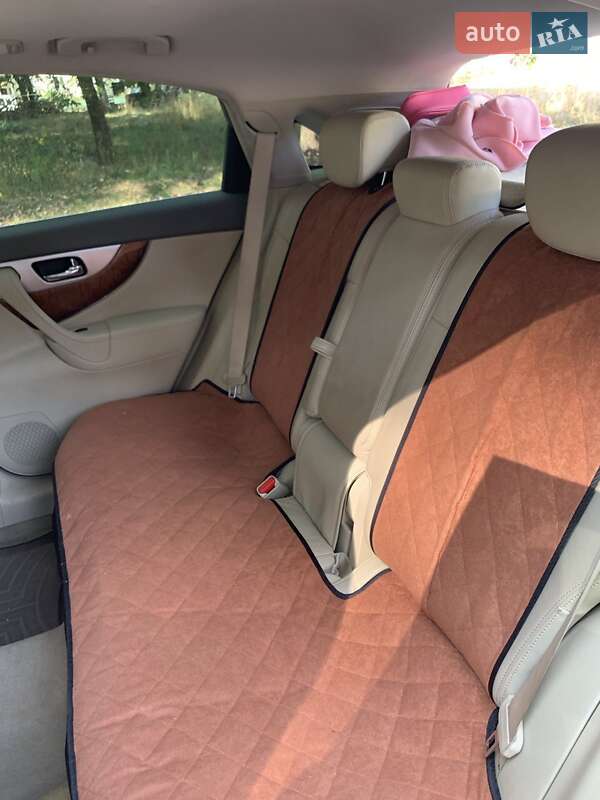 Внедорожник / Кроссовер Infiniti QX70 2014 в Трускавце