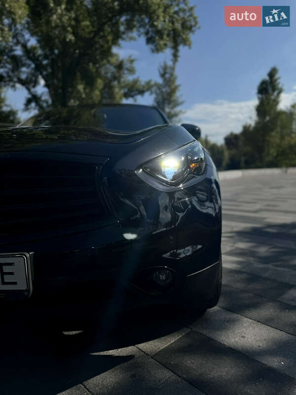 Позашляховик / Кросовер Infiniti QX70 2013 в Дніпрі