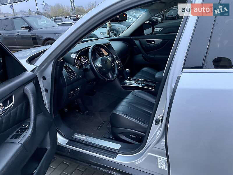 Позашляховик / Кросовер Infiniti QX70 2016 в Києві