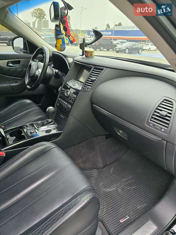 Внедорожник / Кроссовер Infiniti QX70 2014 в Виннице