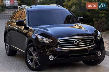 Внедорожник / Кроссовер Infiniti QX70 2015 в Одессе