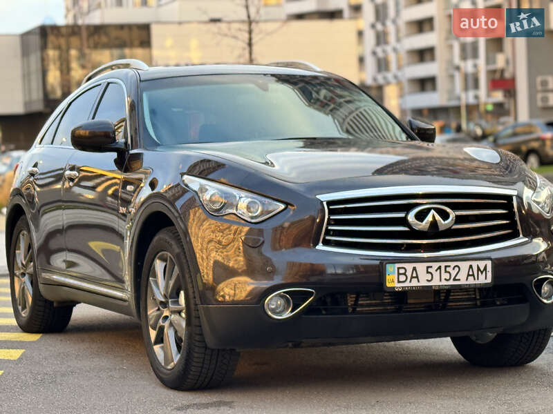 Внедорожник / Кроссовер Infiniti QX70 2014 в Киеве