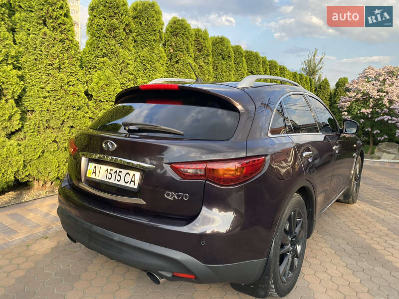 Позашляховик / Кросовер Infiniti QX70 2013 в Києві