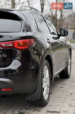 Внедорожник / Кроссовер Infiniti QX70 2014 в Днепре