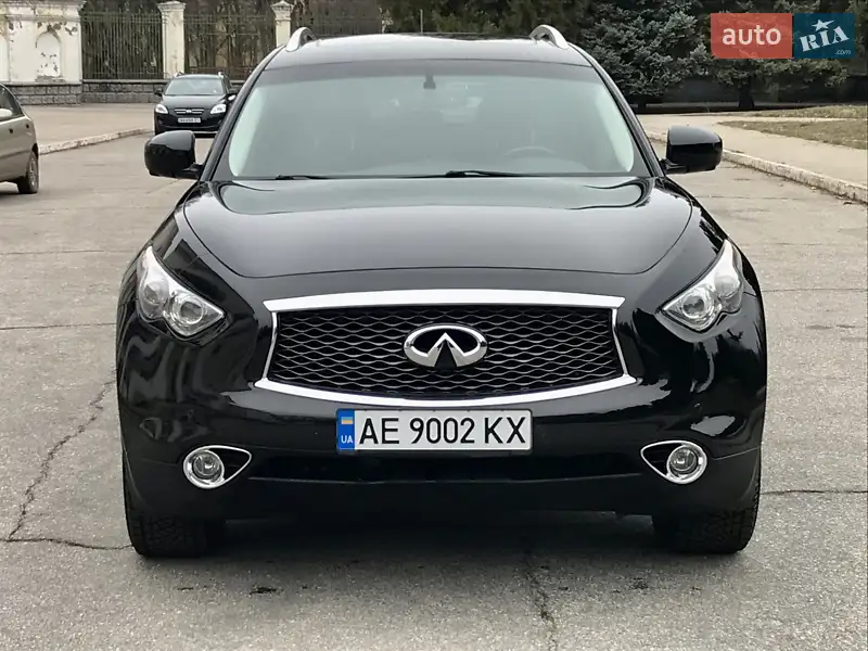 Infiniti QX70 2013