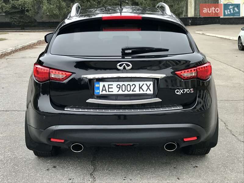 Внедорожник / Кроссовер Infiniti QX70 2013 в Петрове