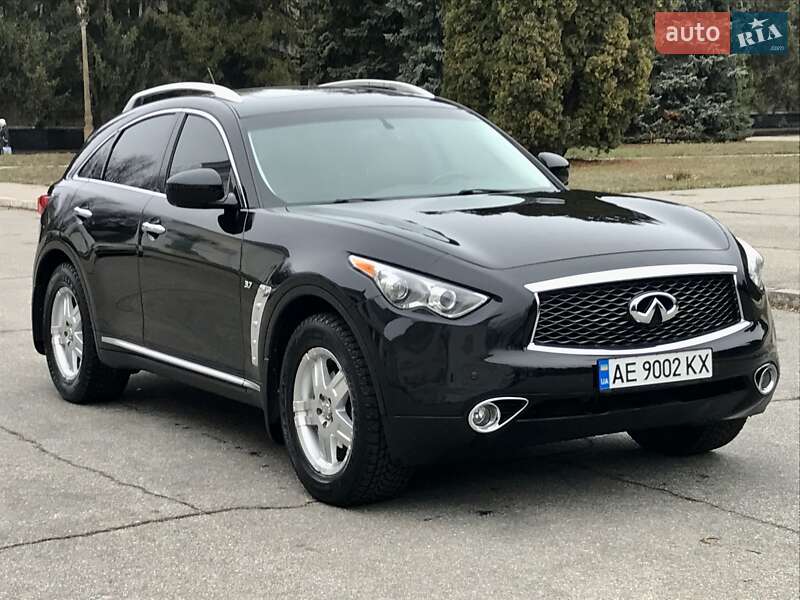 Внедорожник / Кроссовер Infiniti QX70 2013 в Петрове