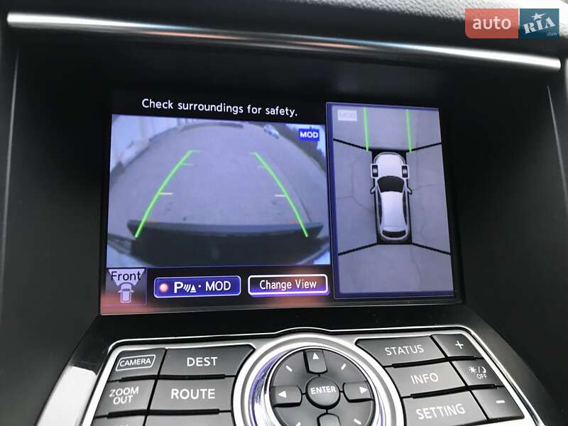 Внедорожник / Кроссовер Infiniti QX70 2013 в Петрове