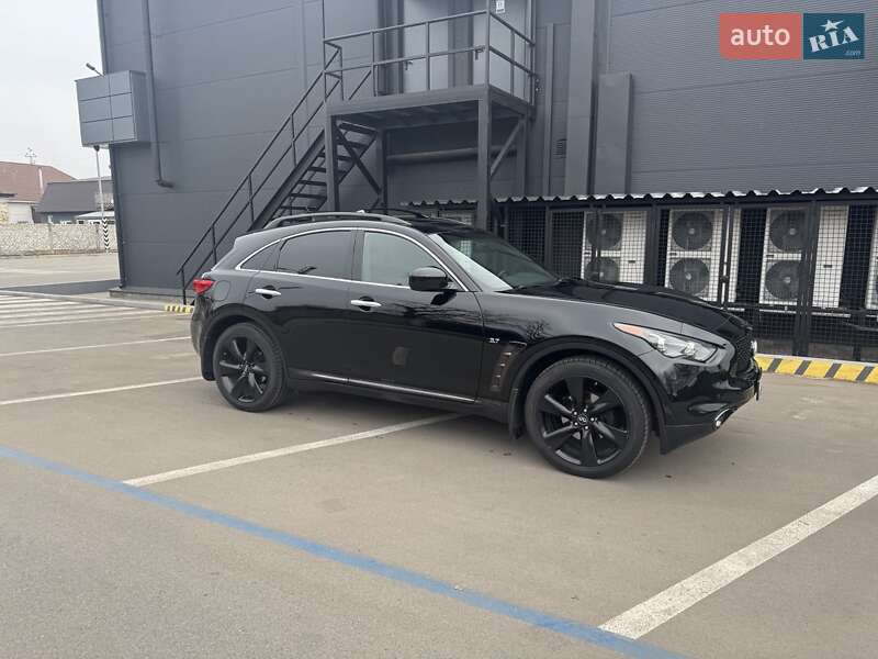 Внедорожник / Кроссовер Infiniti QX70 2017 в Чернигове