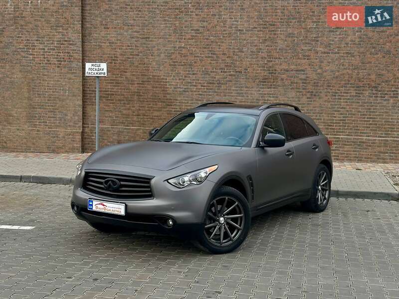 Внедорожник / Кроссовер Infiniti QX70 2015 в Одессе