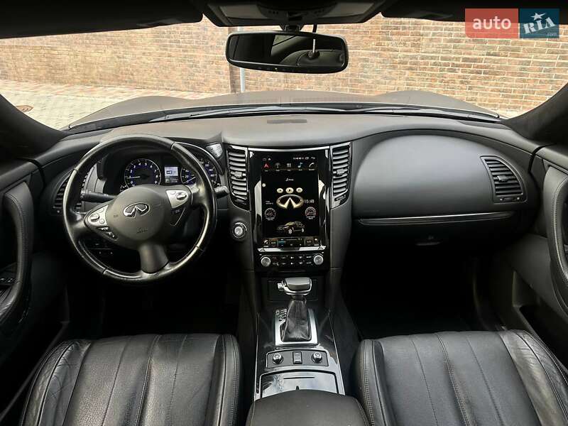 Внедорожник / Кроссовер Infiniti QX70 2015 в Одессе