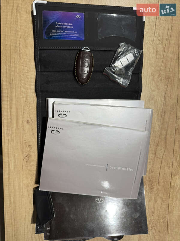 Внедорожник / Кроссовер Infiniti QX70 2013 в Харькове