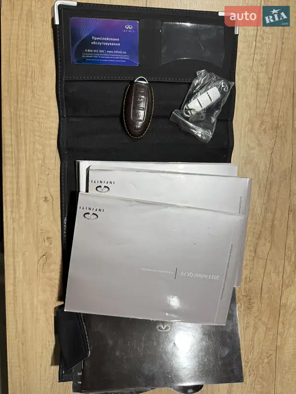 Внедорожник / Кроссовер Infiniti QX70 2013 в Харькове документ