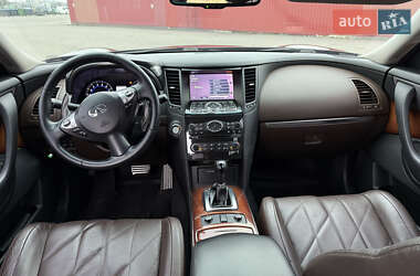 Внедорожник / Кроссовер Infiniti QX70 2013 в Киеве