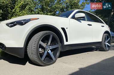 Внедорожник / Кроссовер Infiniti QX70 2016 в 