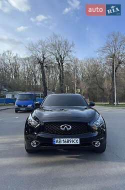 Позашляховик / Кросовер Infiniti QX70 2017 в 