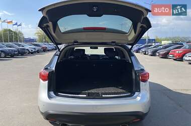 Внедорожник / Кроссовер Infiniti QX70 2015 в 