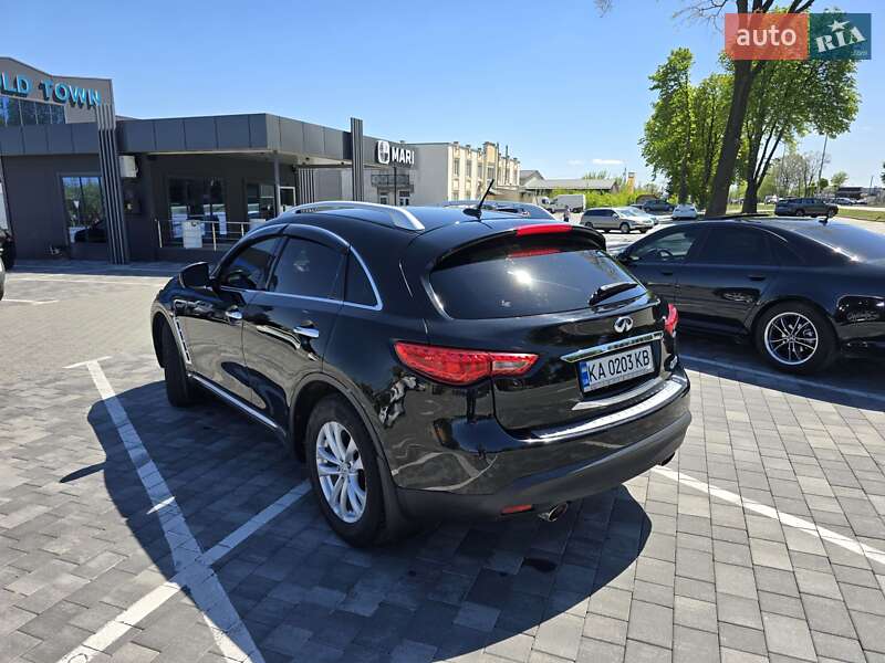 Внедорожник / Кроссовер Infiniti QX70 2014 в Виннице