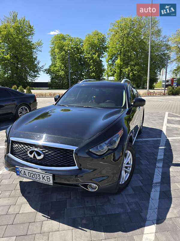 Внедорожник / Кроссовер Infiniti QX70 2014 в Виннице