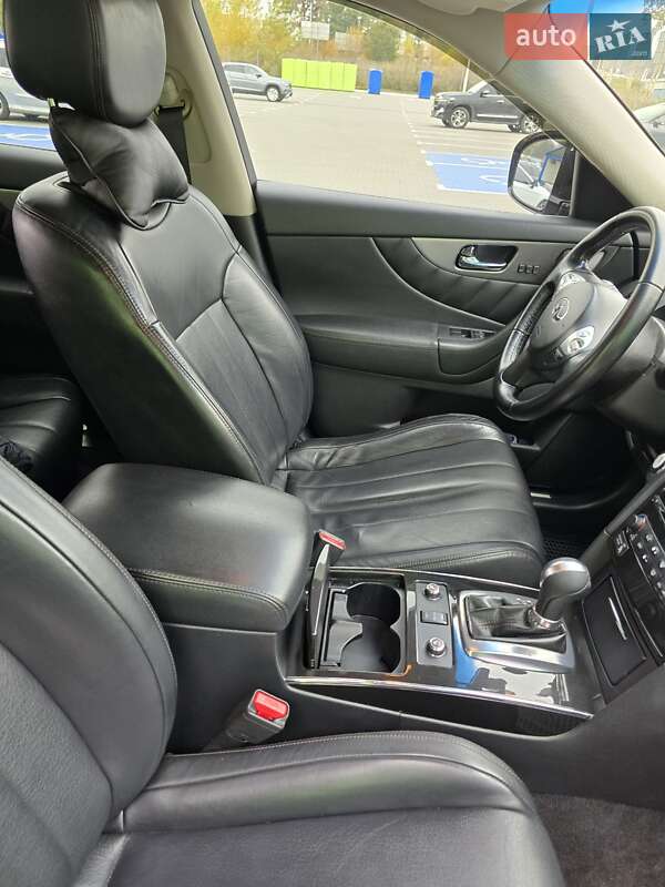 Внедорожник / Кроссовер Infiniti QX70 2014 в Виннице