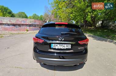 Внедорожник / Кроссовер Infiniti QX70 2013 в 