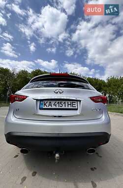 Внедорожник / Кроссовер Infiniti QX70 2016 в 