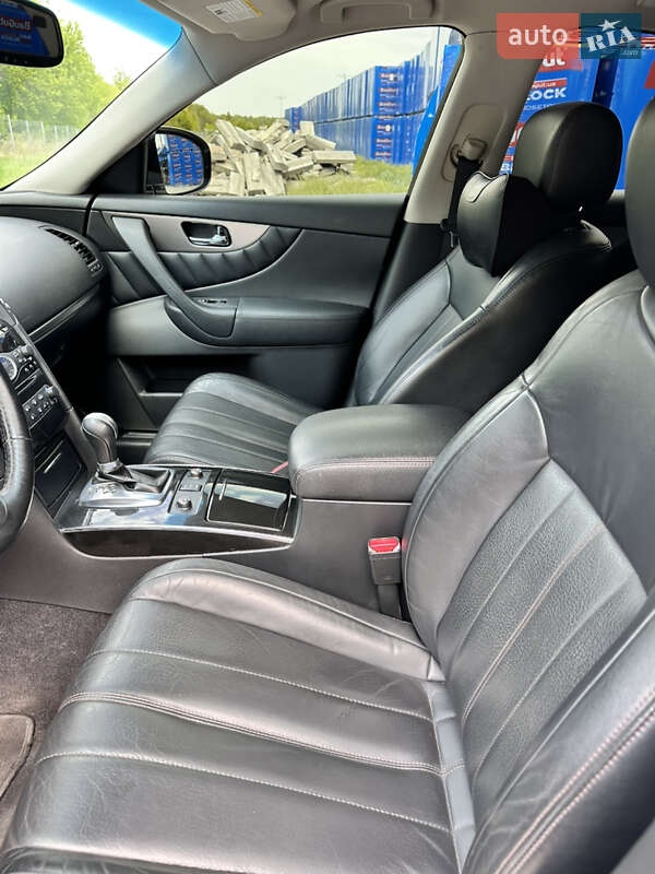 Позашляховик / Кросовер Infiniti QX70 2016 в Києві