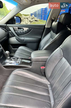 Внедорожник / Кроссовер Infiniti QX70 2016 в 