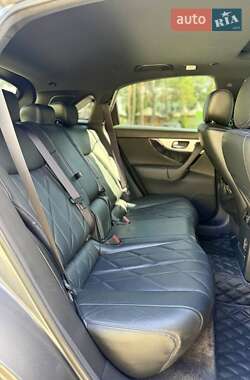 Позашляховик / Кросовер Infiniti QX70 2015 в 